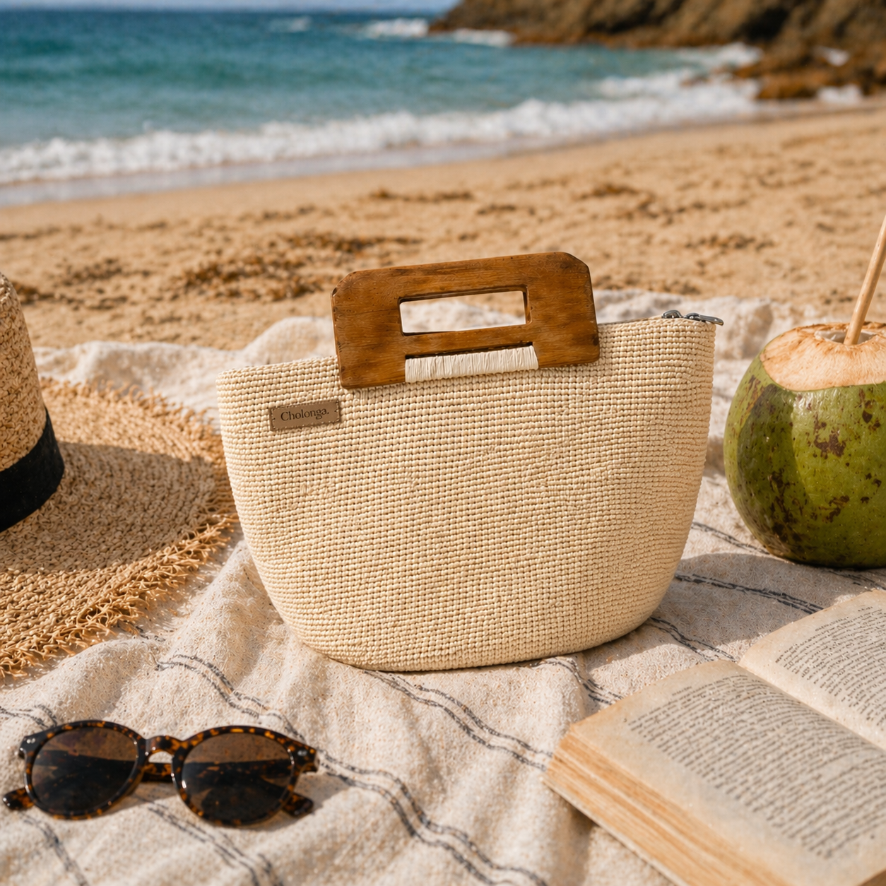 Toquilla Straw Top Handle Handbag – Minimalist Luxury Woven Bag with Wooden Handle, Artisan Ecuador Purse
