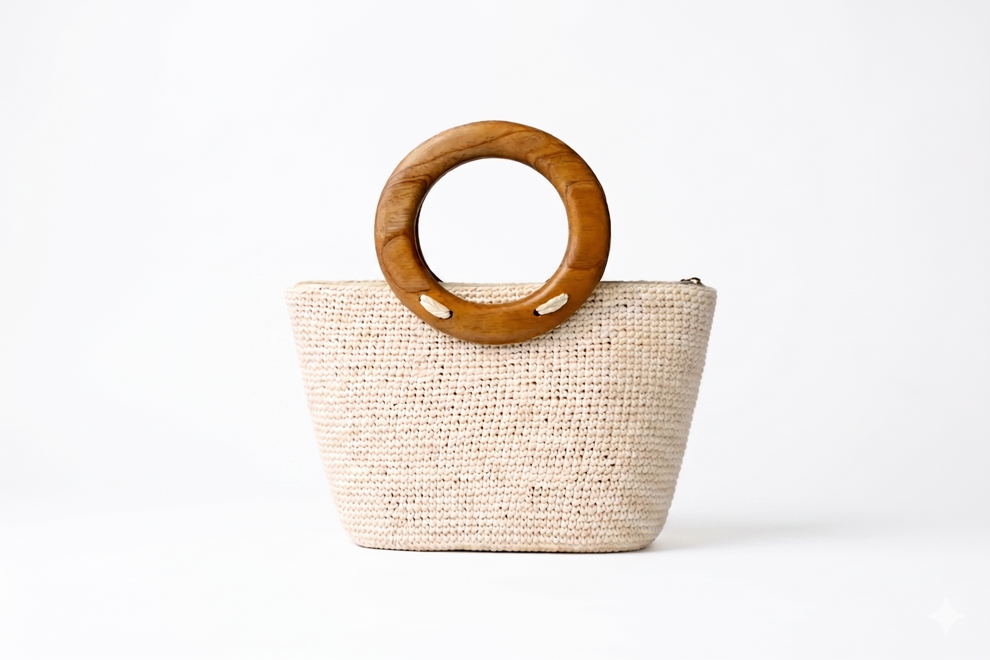 Handwoven Straw Tote Bag with Wooden Handle – Sustainable Artisan Luxury