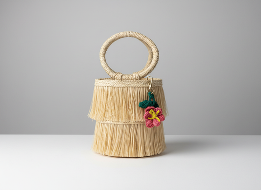 Toquilla Straw Fringe Bucket Bag – Handwoven Artisan Handbag, Boho Tassel Purse, Ecuador Handmade Statement Bag