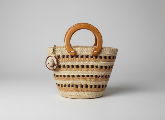 Toquilla Straw Top Handle Handbag – Neutral Woven Bag with Wooden Handle, Artisan Ecuador Purse, Everyday Chic Handbag